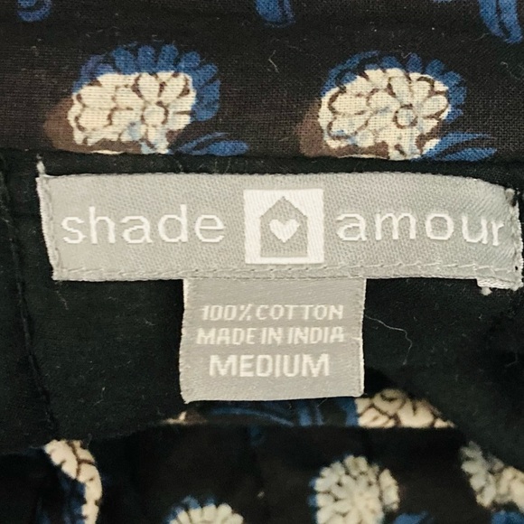 Shade Amour black with blue floral block print quilted button front jacket. M - Picture 5 of 5